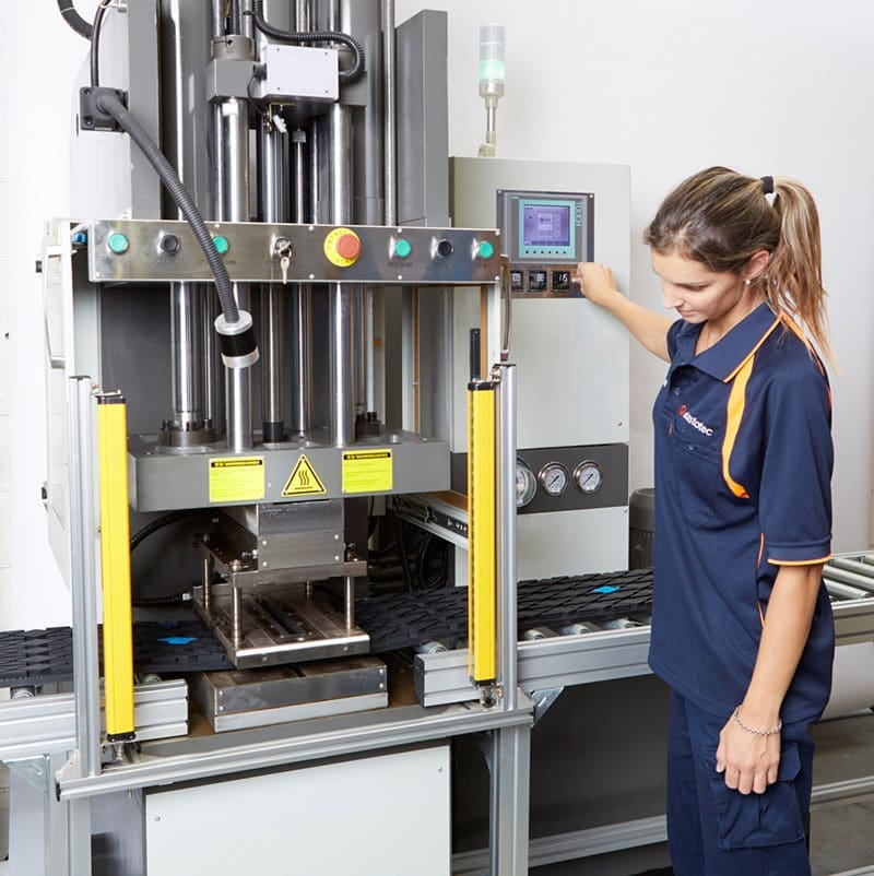 Large Lagging Rolls operating press